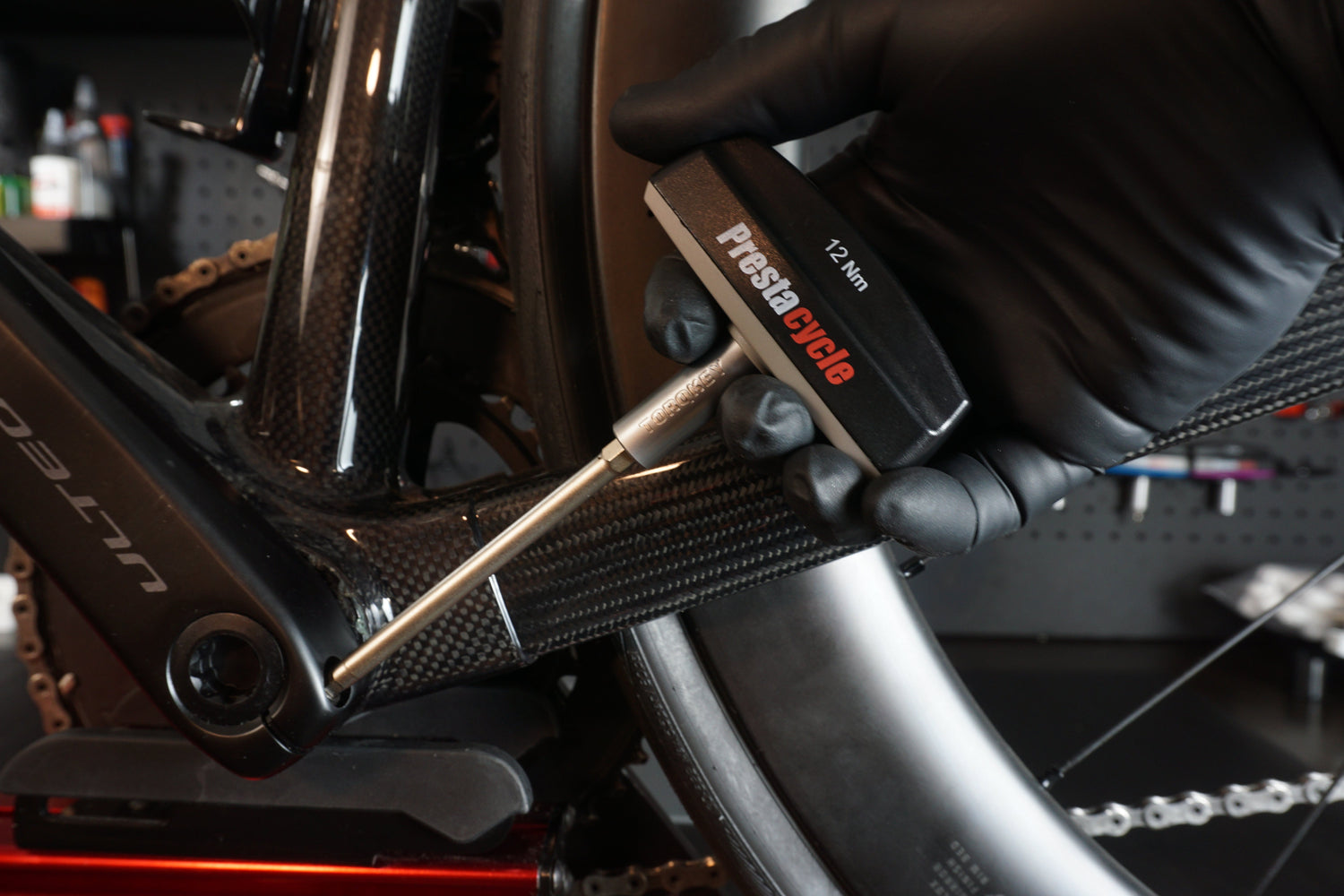 7 Pro TorqKeys Set - T-Handle Torque Tool - 4Nm, 5Nm, 6Nm, 8Nm, 10Nm, 12Nm + 18 Bits Bundle - Prestacycle EU