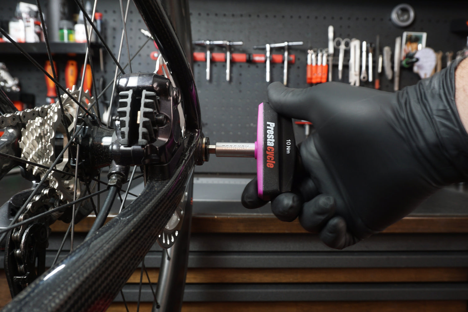 Pro TorqKeys - T - Handle Torque Tool - 4Nm, 5Nm, 6Nm, 7Nm, 8Nm, 10Nm, 12Nm + 12 Bits Bundle - Prestacycle EU