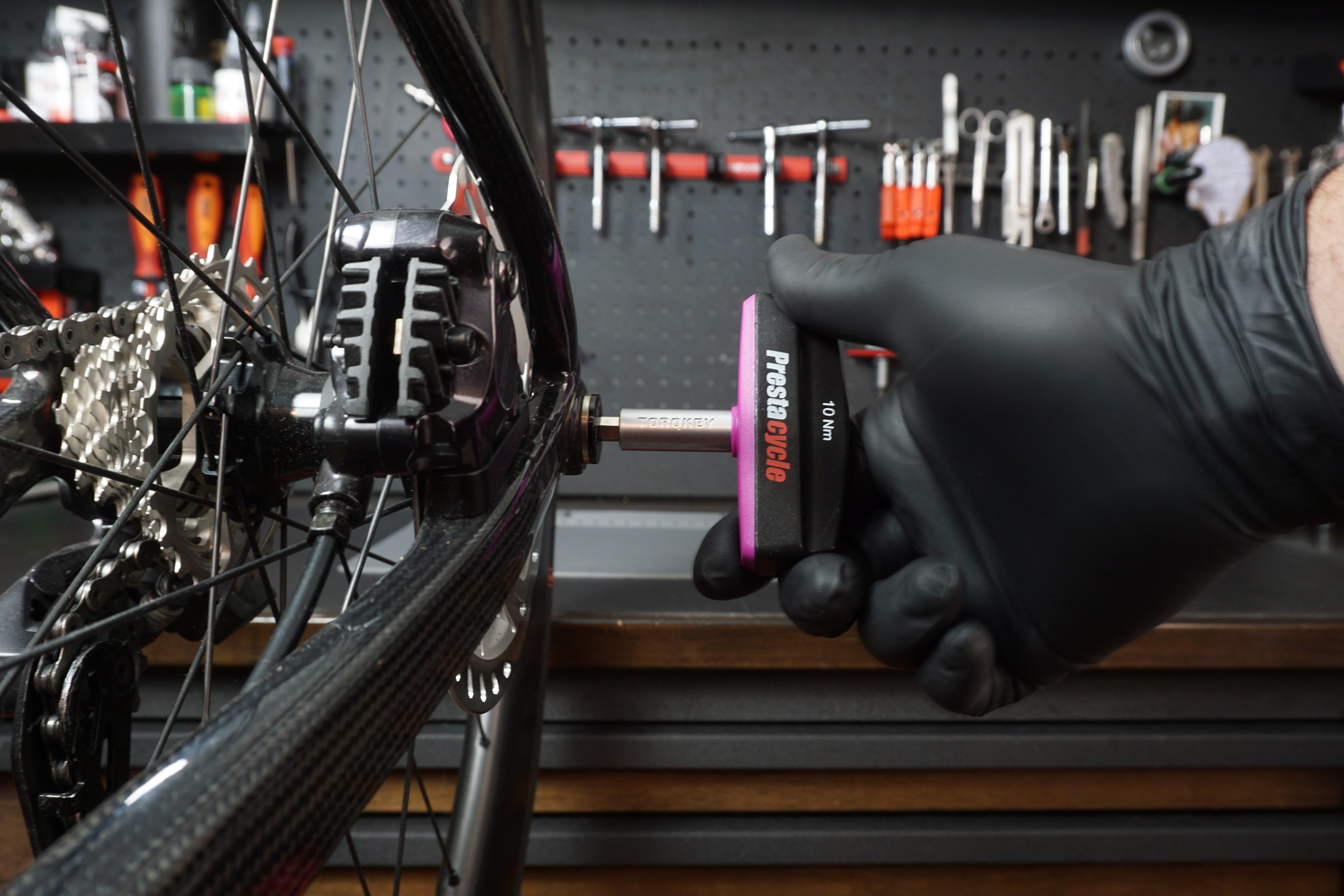 Pro TorqKeys - T - Handle Torque Tool - 4Nm, 5Nm, 6Nm, 7Nm, 8Nm, 10Nm, 12Nm + 12 Bits Bundle - Prestacycle EU