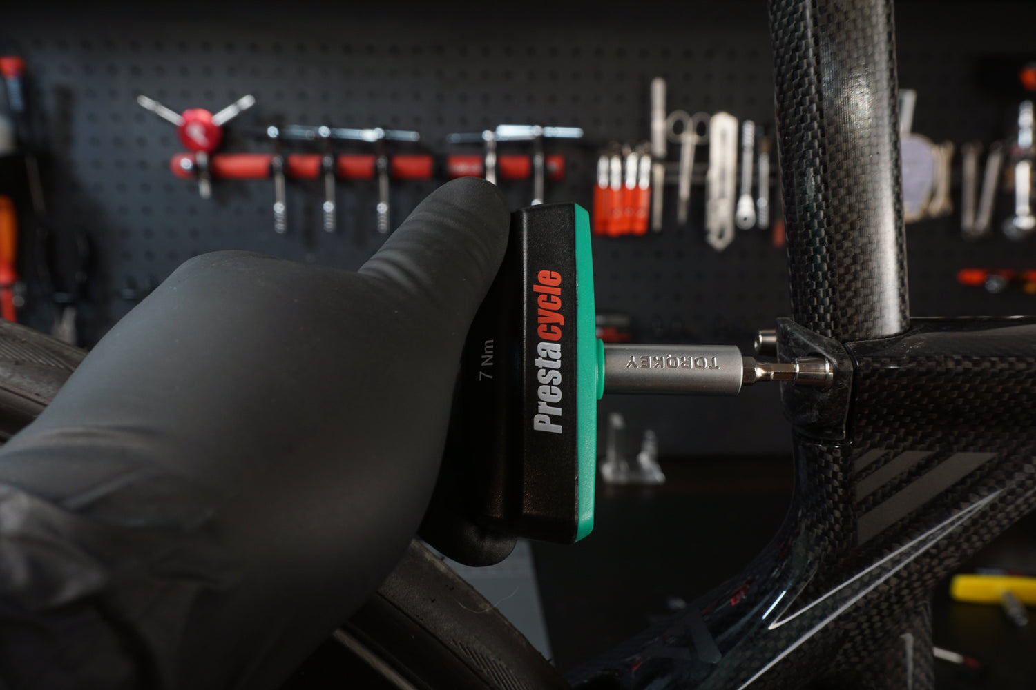 Pro TorqKeys - T - Handle Torque Tool - 4Nm, 5Nm, 6Nm, 7Nm, 8Nm, 10Nm, 12Nm + 12 Bits Bundle - Prestacycle EU