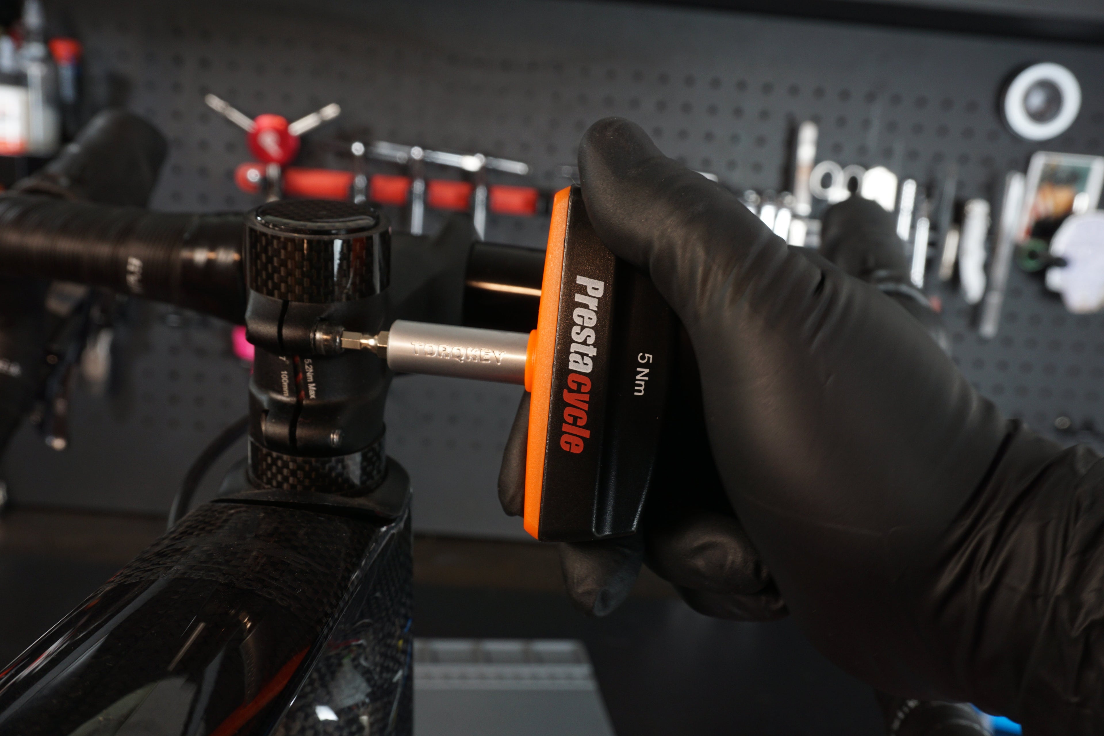 7 Pro TorqKeys Set - T-Handle Torque Tool - 4Nm, 5Nm, 6Nm, 8Nm, 10Nm, 12Nm + 18 Bits Bundle - Prestacycle EU